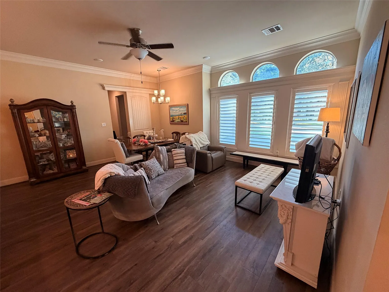 3 bed, 2.5 bath, 2194 sqft, $3,400 — Photo 4