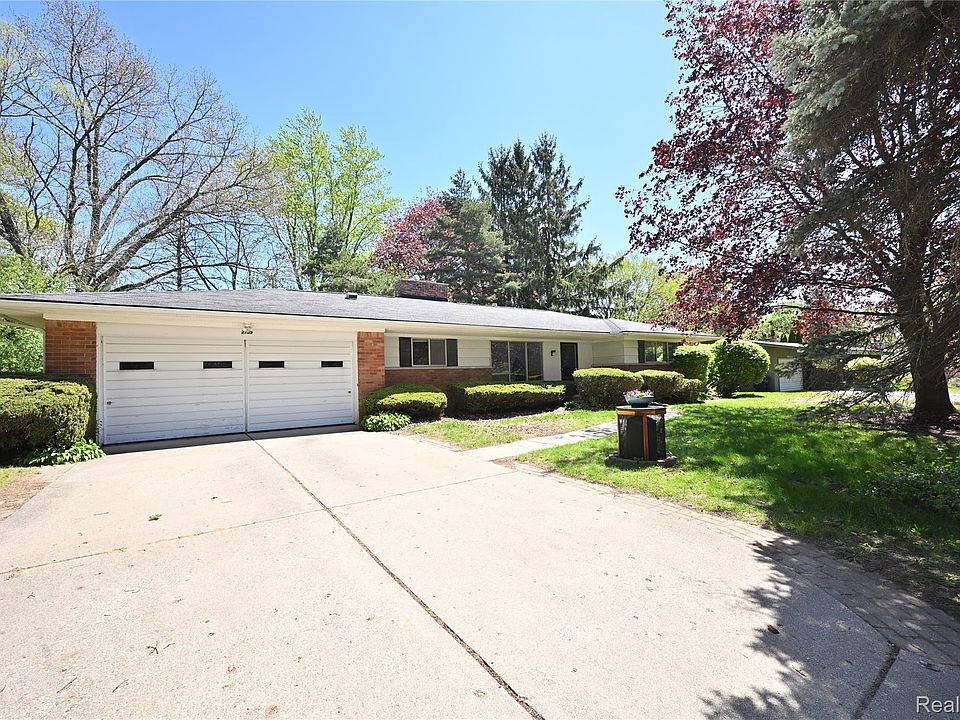 1st image of 2765 Lahser Rd