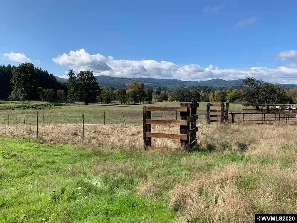 2nd image of 5695 Liberty Rd