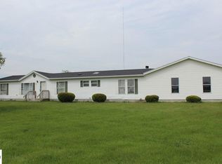 3495 S Geneva Rd, Saint Louis, MI 48880