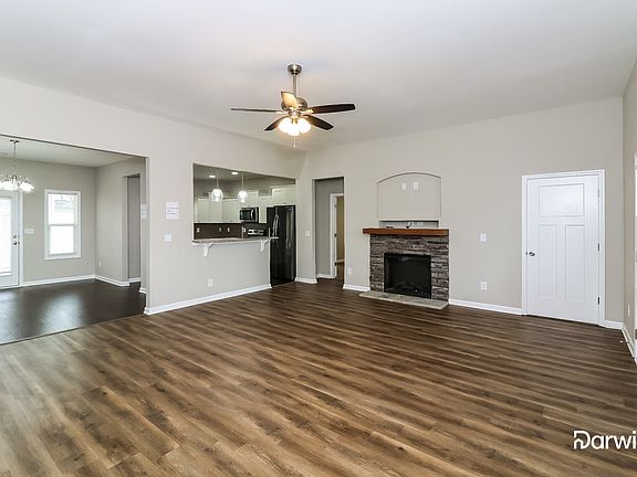 5th image of 1133 Red Bud Cir