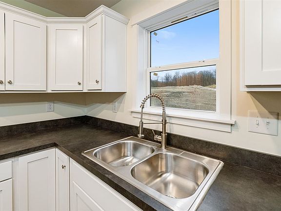 5th image of 815 Windsong Pl Lot 23