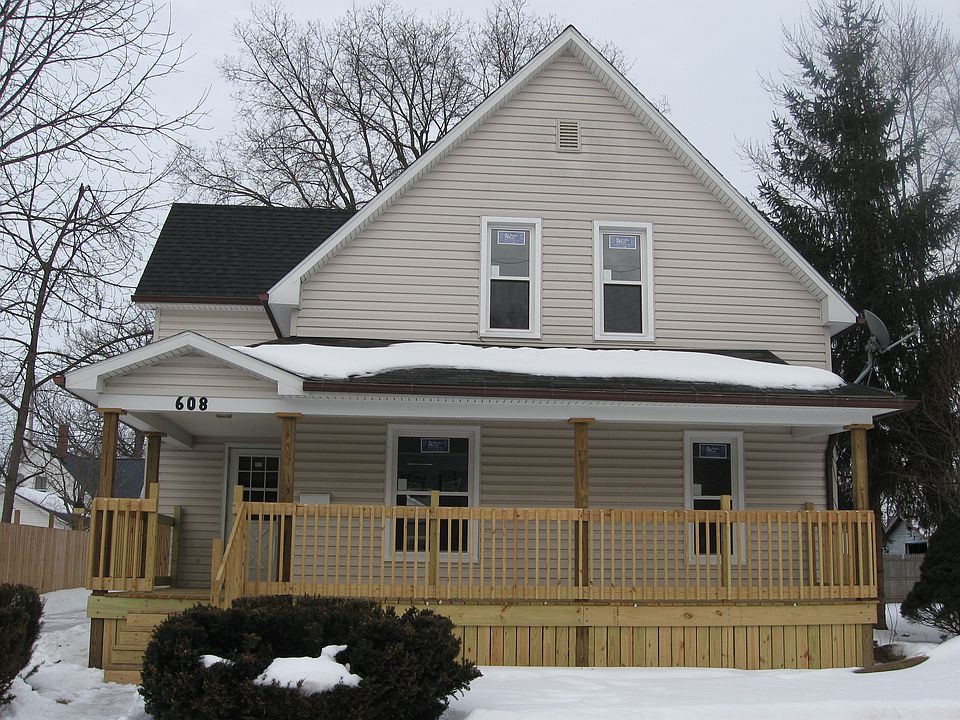 1st image of 608 S Monroe St