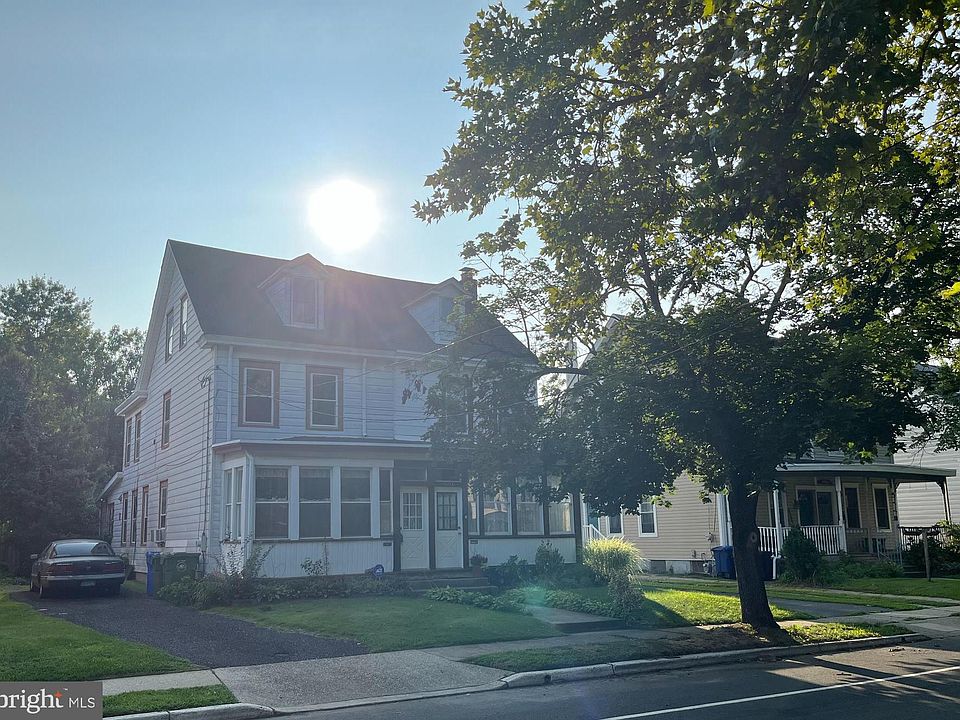 2nd image of 811 Cinnaminson Ave
