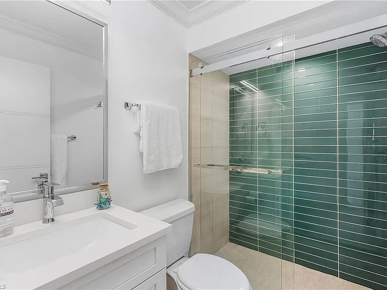 26340 Hickory Blvd #401 — Photo 17