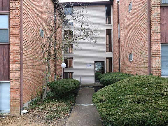 2nd image of 4902 Chalet Dr APT 5