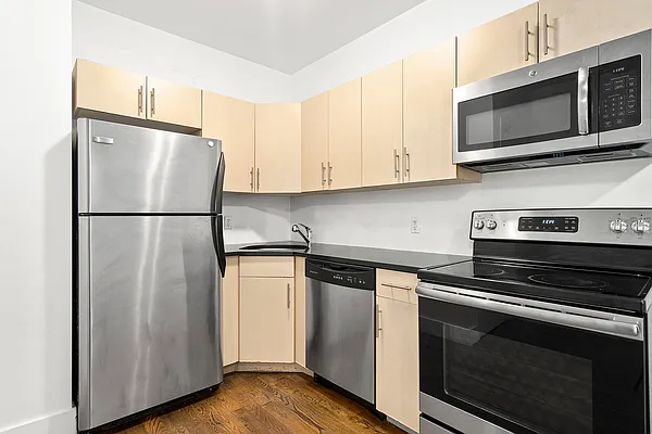 Rented by BH Brokerage Group | media 3