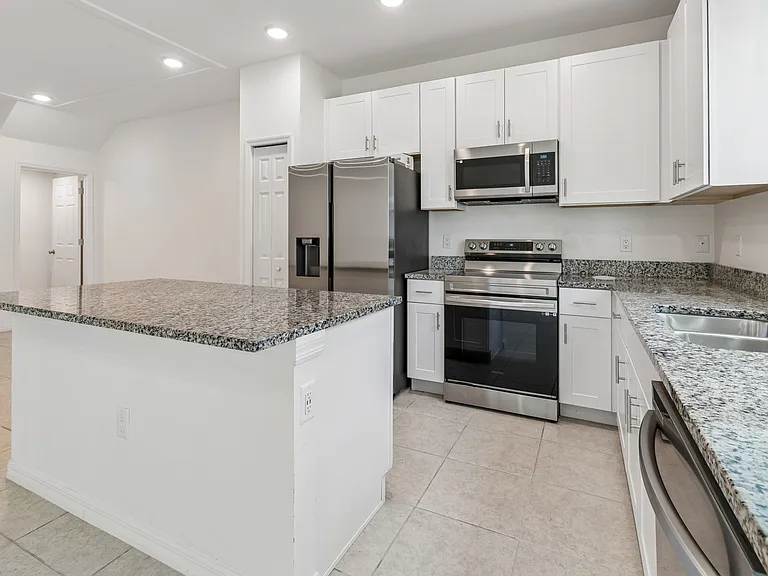 34214 Cinder Way — Photo 21