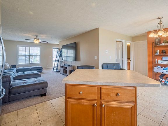 4th image of 11411 Kestrel Ct