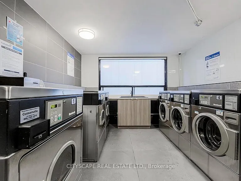85 Wellesley St E #808 — Photo 15