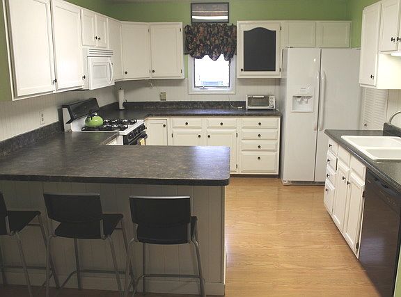 2nd image of 14363 S Boulder Dr