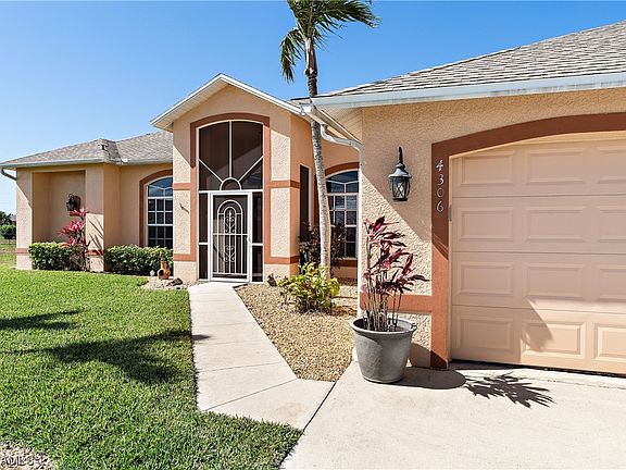 3rd image of 4306 SW 20th Ave