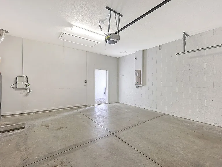 4904 Maymont Park Cir — Photo 28