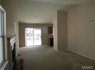 1324 Sportsmans Dr, O'Fallon, MO 63366