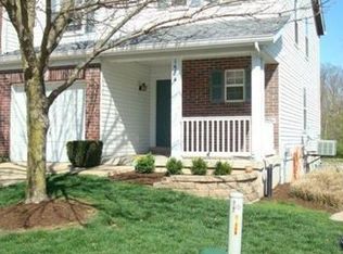 1584 Forest Springs Dr, Ballwin, MO 63021