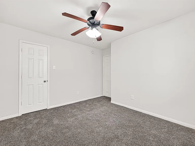 6030 Wildbriar Ln — Photo 33