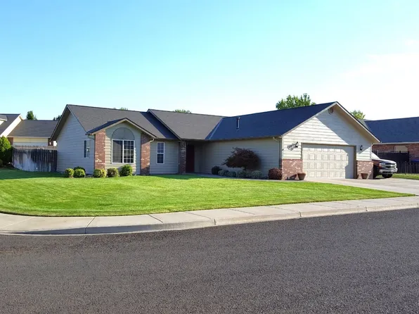 1869 SE Larch Avenue, College Place, WA 99324