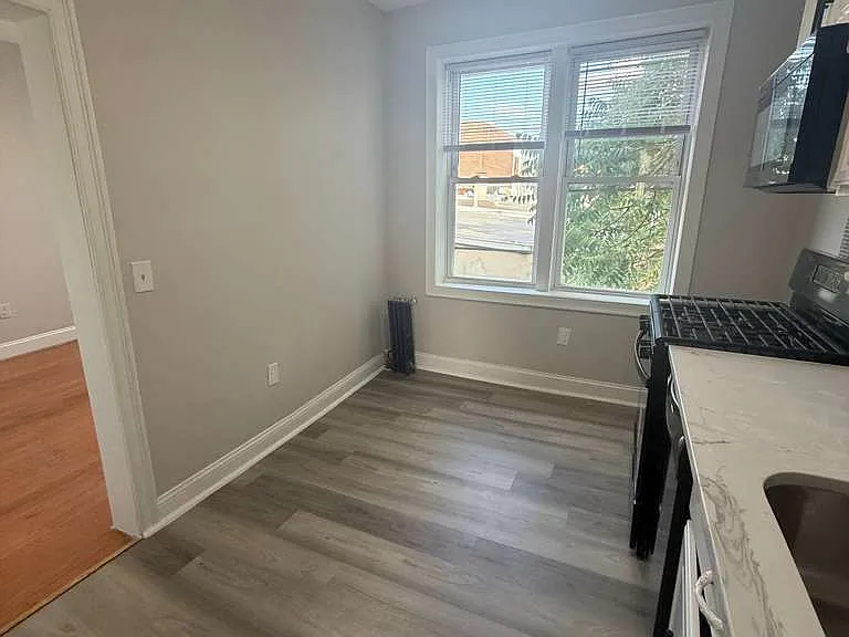 6310-12 Broadway #44 — Photo 3