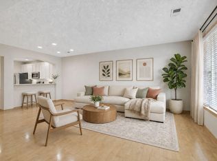 8014 Golden Valley Rd, Golden Valley, MN 55427