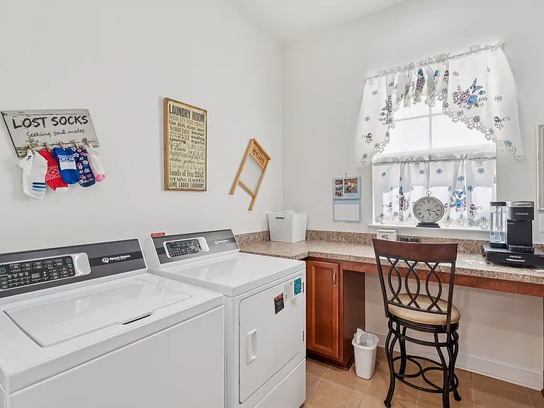 213 Grebe Dr — Photo 9
