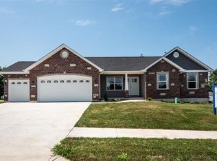 137 Wilson Creek Dr, Shiloh, IL 62221