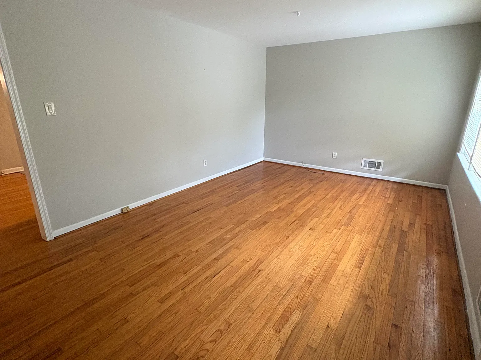 3 bed, 1535 sqft, $2,200 — Photo 3