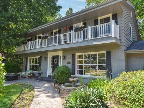3424 West Riviera COURT, Mequon, WI 53092