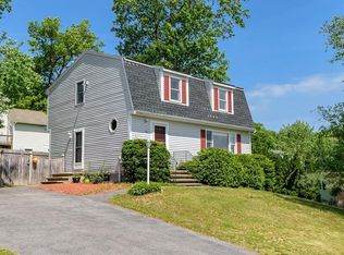 18 Audrey Ave, Tyngsboro, MA 01879