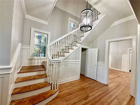 2nd image of 2701 Folsom St