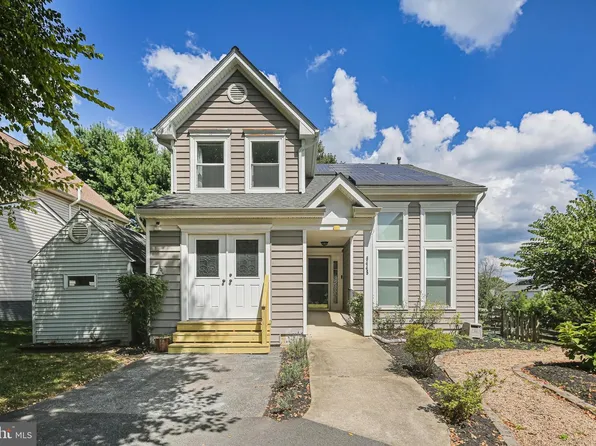 6445 Othello Dr, Sykesville, MD 21784