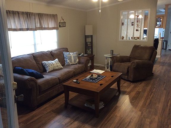 4th image of 1102 Millbrook Ave