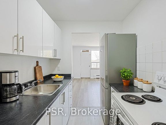 4th image of 2204 Dufferin St #302