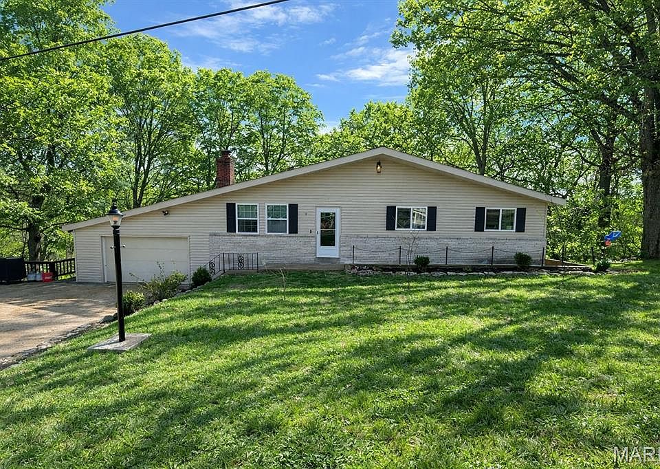 1st image of 12 Ozark Ln