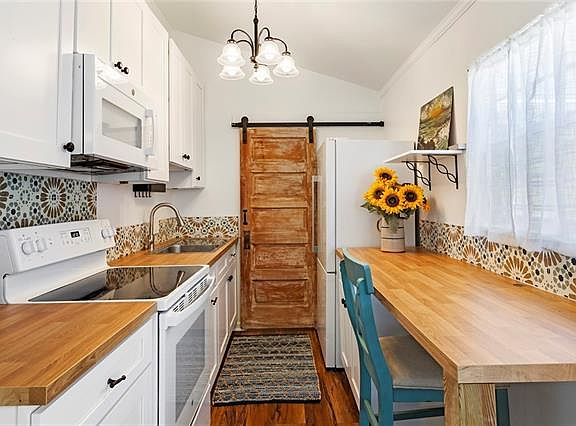 5th image of 8234 Cohn St #A
