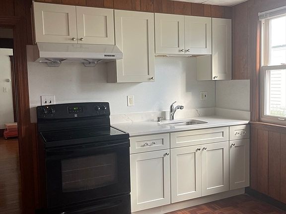 2nd image of 18 Indiana Ave #1