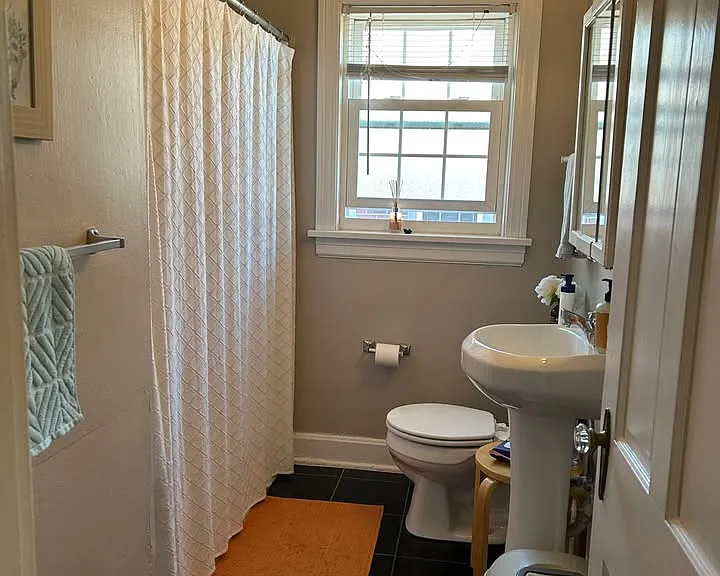 1112 Hilliard Ave #1 — Photo 10