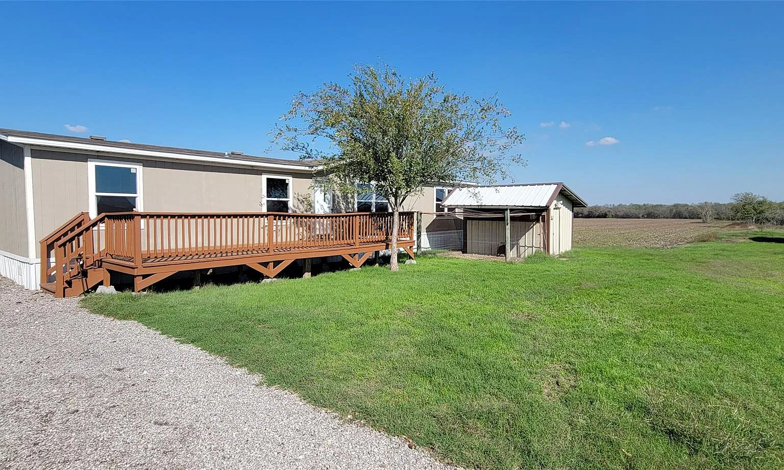 3 bed, 2.0 bath, 1568 sqft, $1,525 — Photo 1