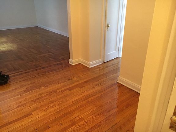 4th image of 390 Ocean Pkwy APT 2F