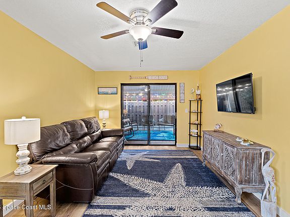 4th image of 8713 Bay Ct