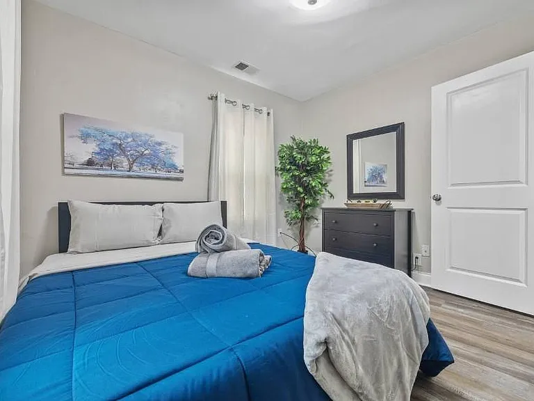 825 Erin Ave SW — Photo 3