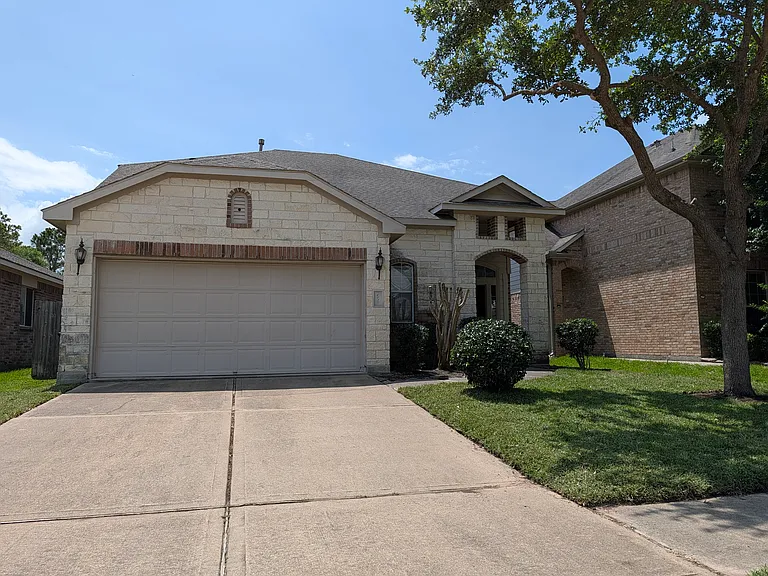 6038 Starbrook Creek Dr — Photo 1