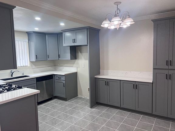 2nd image of 226 W Tujunga Ave APT 106