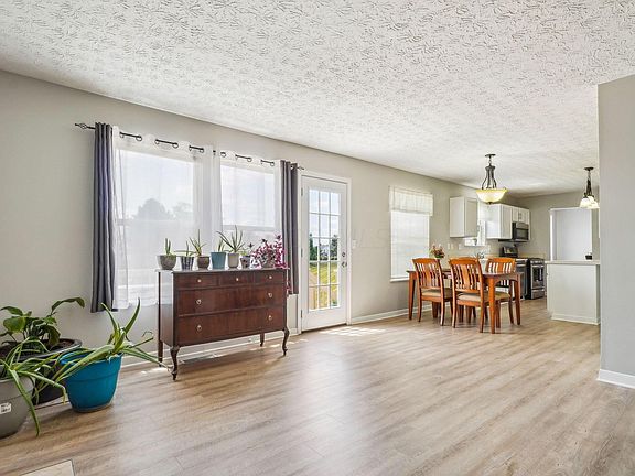 5th image of 9394 Cadogan Ct