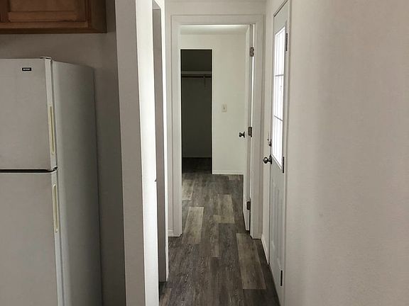 4th image of 801 E Blind Nick Dr #1