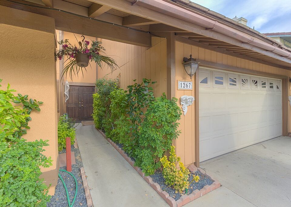 2nd image of 1267 Calle Estrella