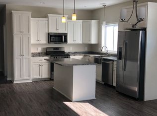 4815 Education Dr N, Hugo, MN 55038