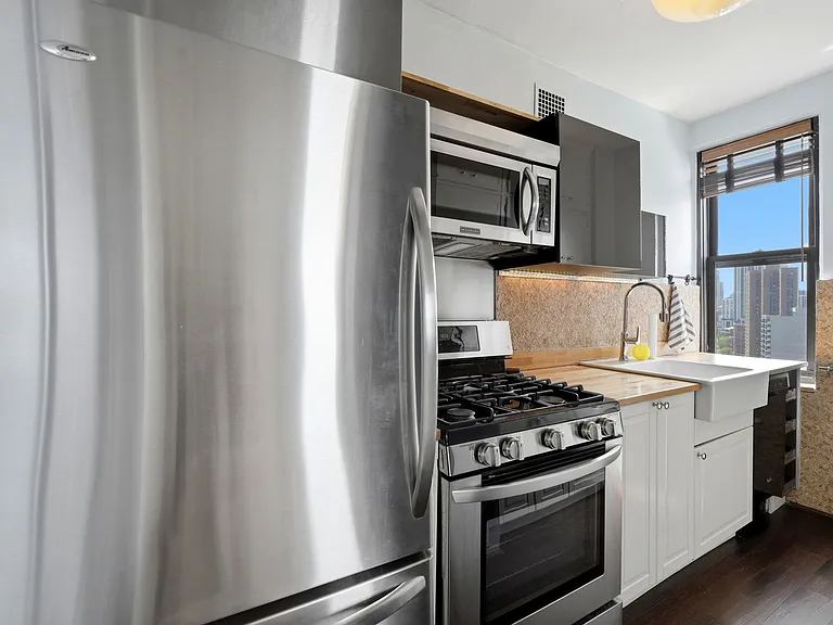 2000 N Lincoln Park W #1614 — Photo 12