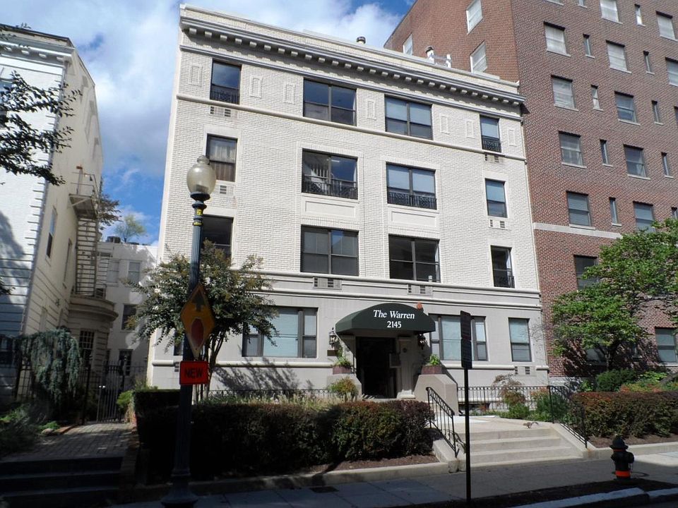 The Warren Condominium