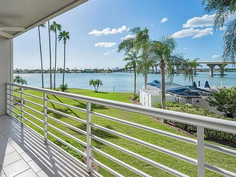 5901 Bahia Del Mar Cir #223 — Photo 19