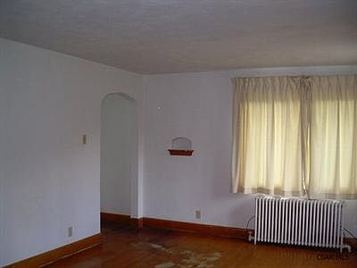4th image of 520 Penrod St